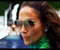 Güneş gözlüğü ile Jennifer Lopez