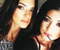 Siehe Kendall und Kylie Jenners