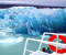 plava ledeni brijeg u moru