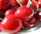 vyšnių ant virtuvės stalo
